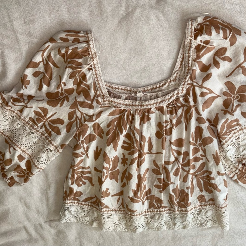 Christian Siriano Brown and Cream Floral Blouse